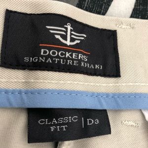 Men’s Dockers - hardly worn.  Moving